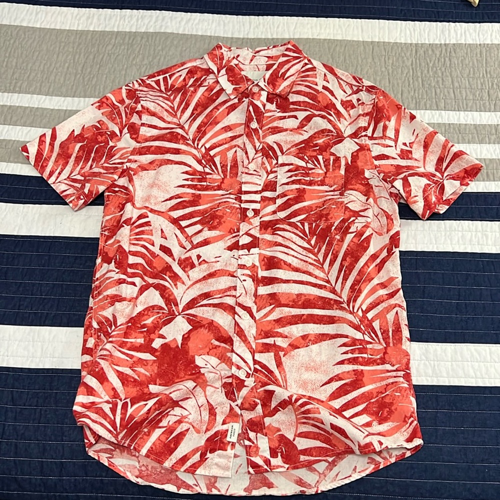 American Eagle - orange/red - Small button down shirt - like new